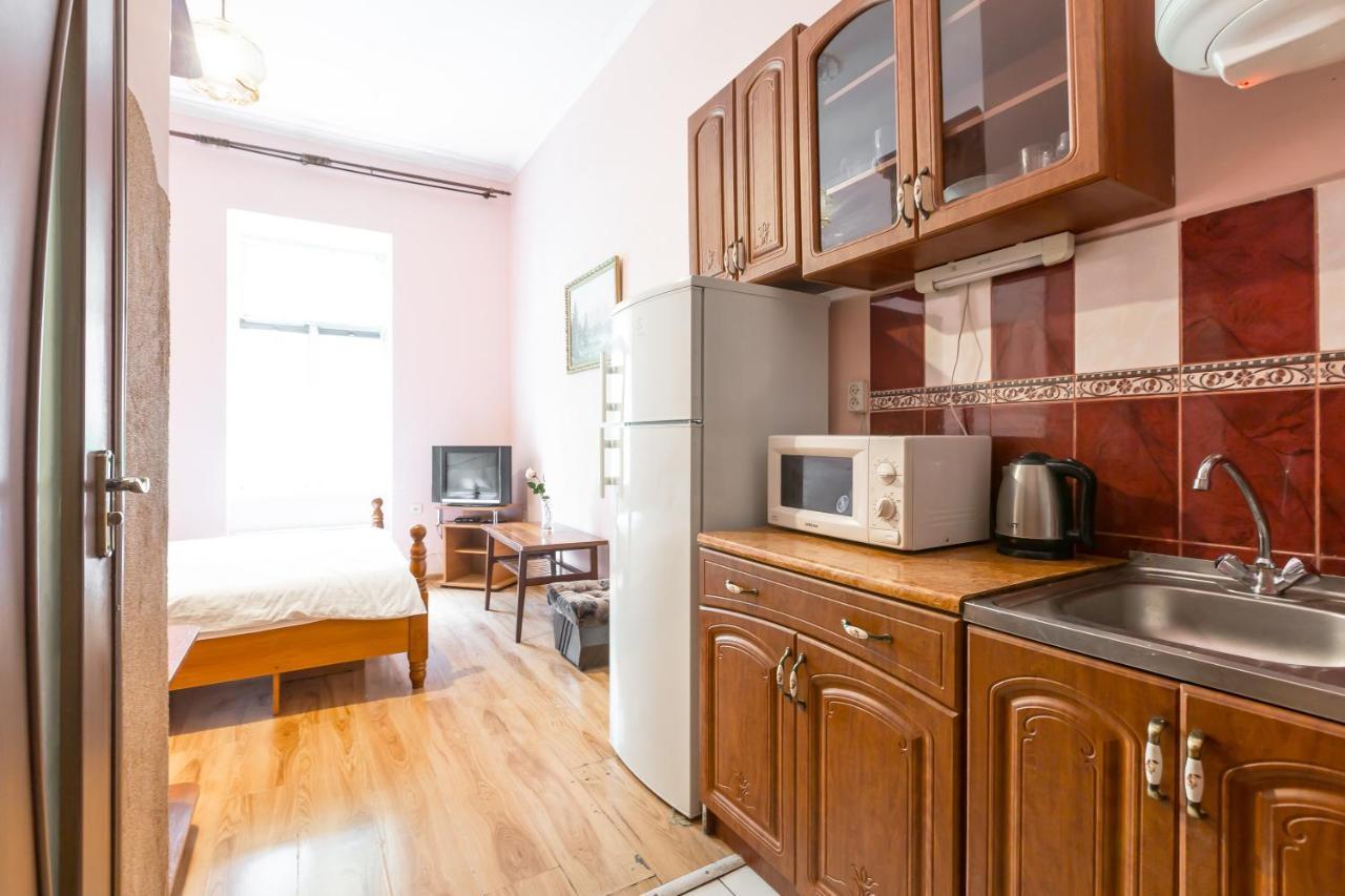 Квартира На Вулиці Федорова 29 Біля Площі Ринок Підвальна Lviv Exterior photo